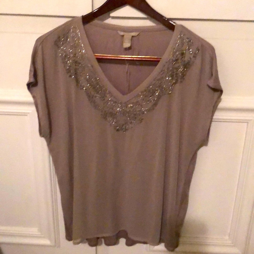 Banana republic beaded t shirt. Taupe color XL